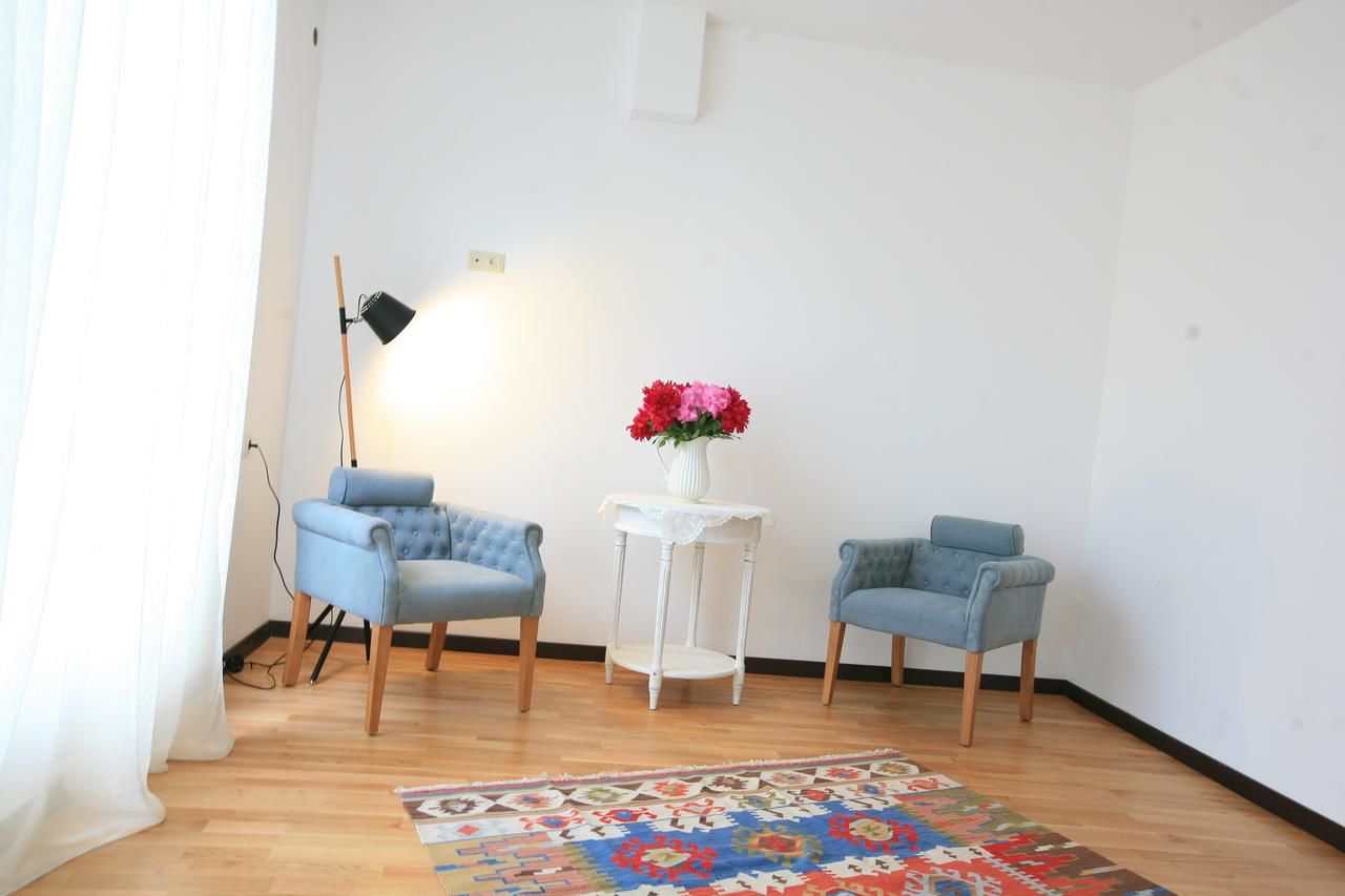 Отель Vera House Hotel Тбилиси-4