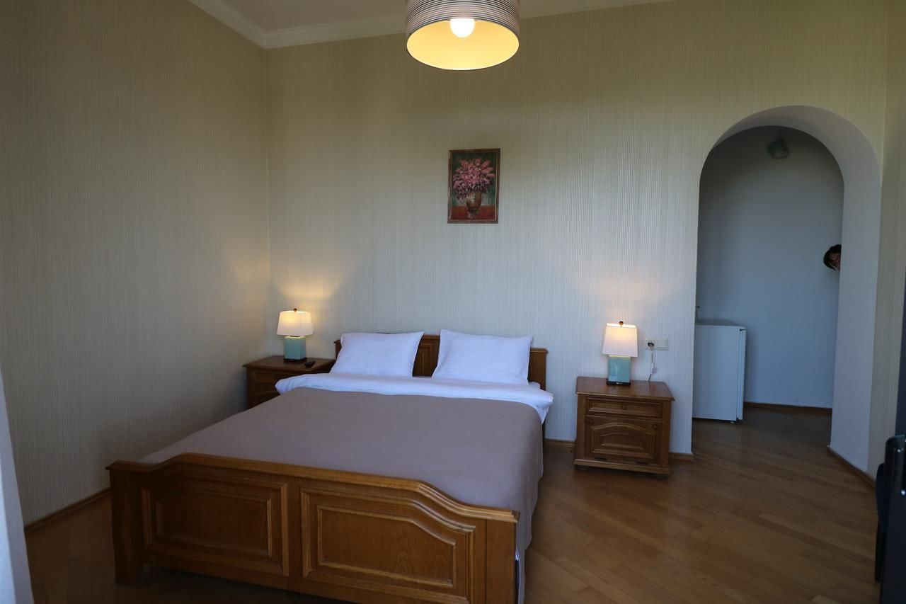 Отель Vera House Hotel Тбилиси