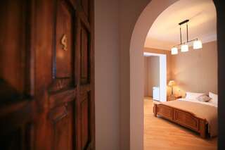 Отель Vera House Hotel Тбилиси Трехместный номер Делюкс-6
